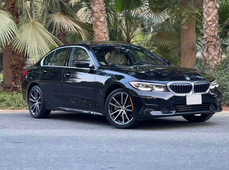 BMW 330i (1)