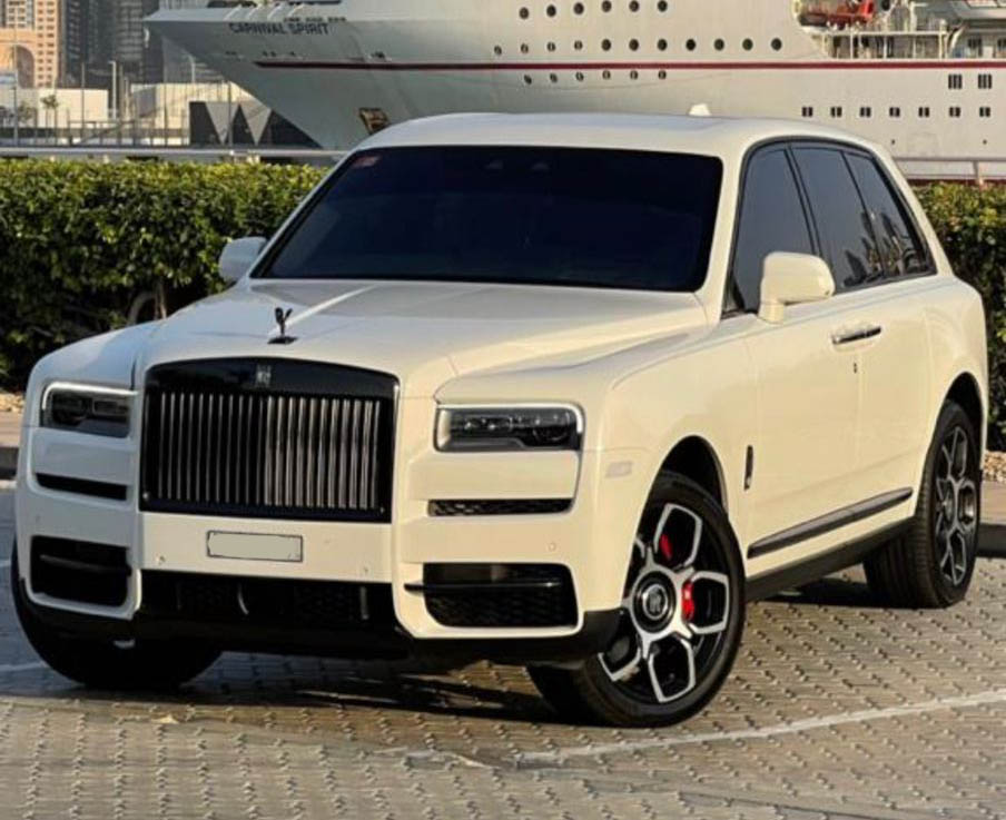 Rolls Royce Cullinan (1)